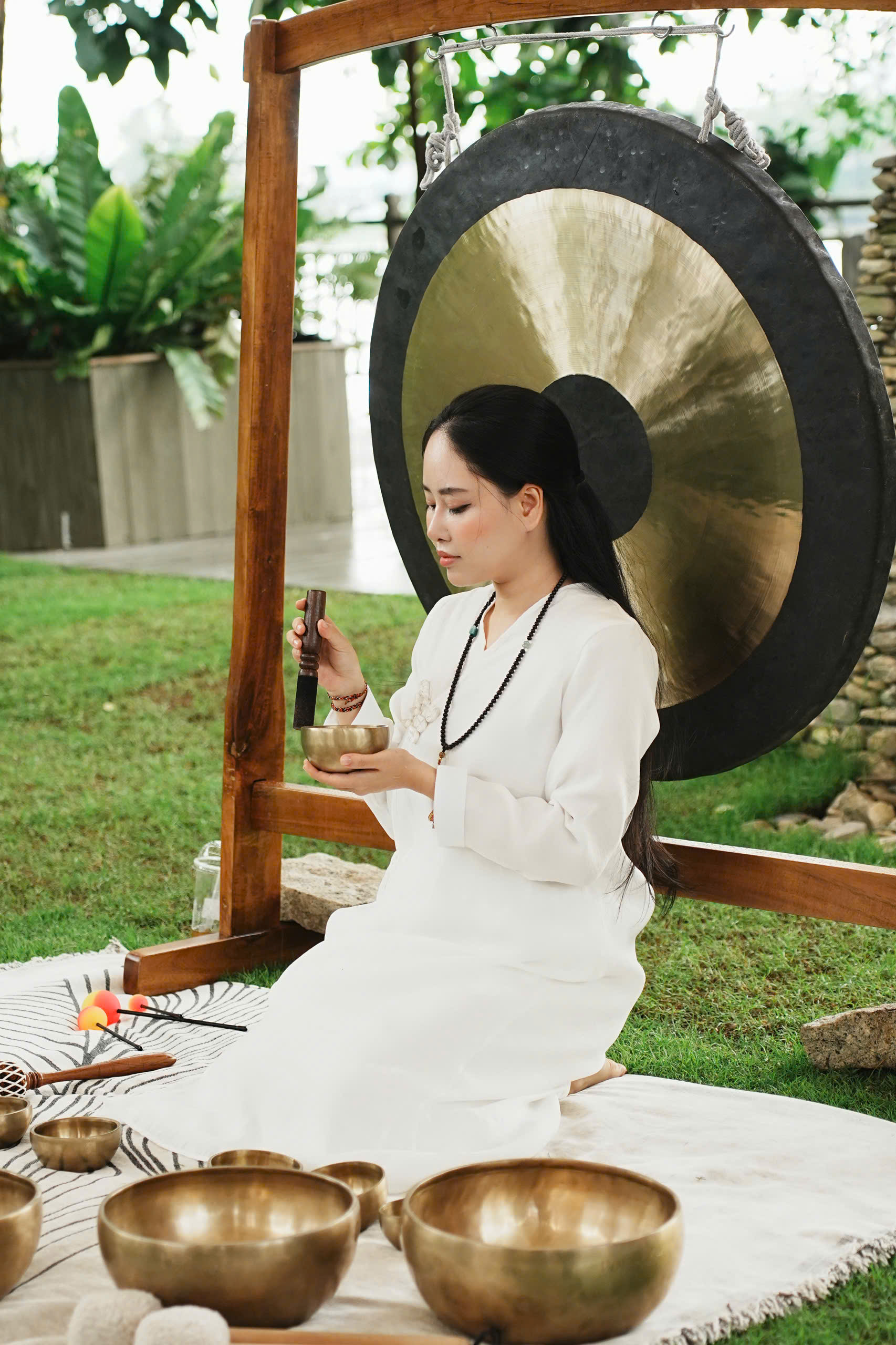 Tuệ Như trong không gian Sound Healing và trị liệu năng lượng