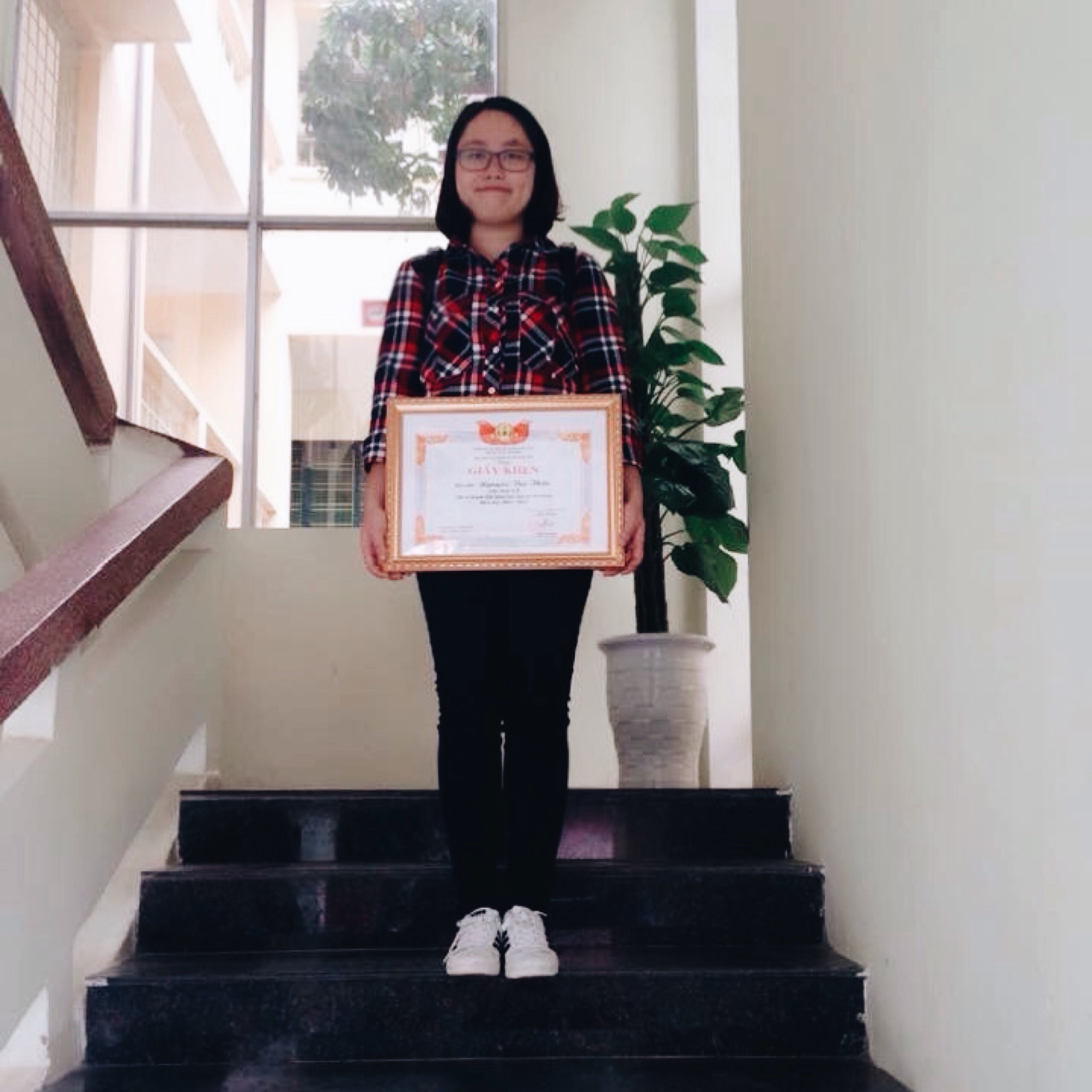 Khoảnh khắc chân dung Tuệ Như với cảm giác ấm áp và gần gũi
